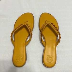 Tory Burch Everly Yellow Nappa Leather Chain Thong Flip Flop Sandal Shoes